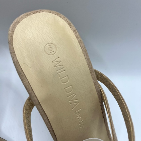 Wild Diva Lounge Women Tan Fashion Strappy Block Heel Snadles Size 6 ~ EUC - Picture 2 of 7